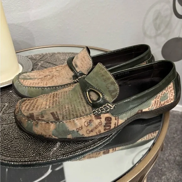 Like new, Donald J Pliner Newsprint calves hair driving moc. Very cool - Picture 1 of 4